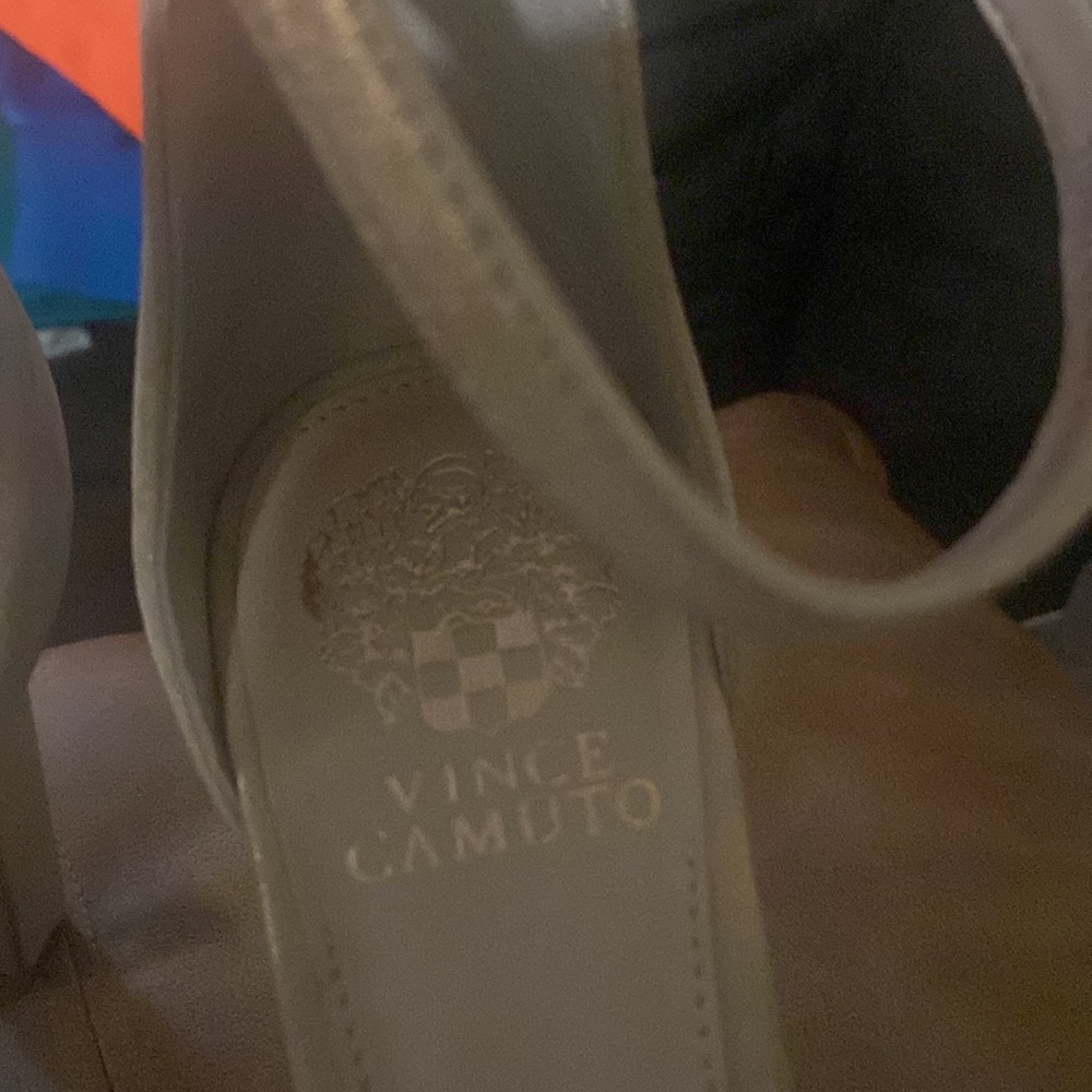 NWOB -Vince Camuto heels - Picture 6 of 12